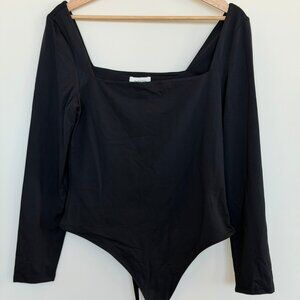 NWOT Aritzia Contour Squareneck Long Sleeve Bodysuit